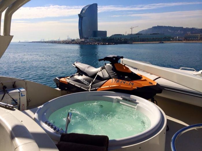 jacuzzi luxury yacht