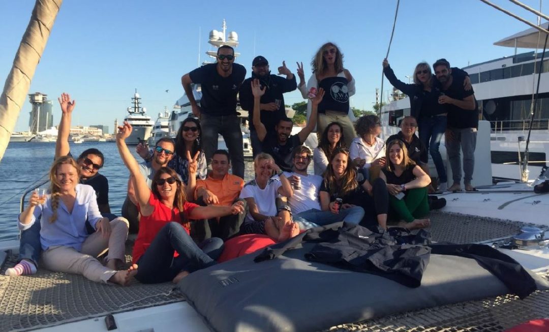 Paseo privado en catamarán grande Barcelona 3 Horas - Barcelona Sailboats