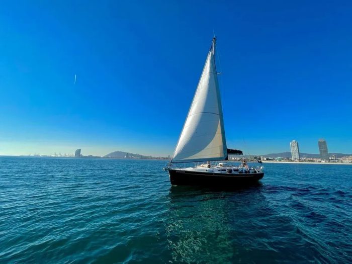 boat for 12 people